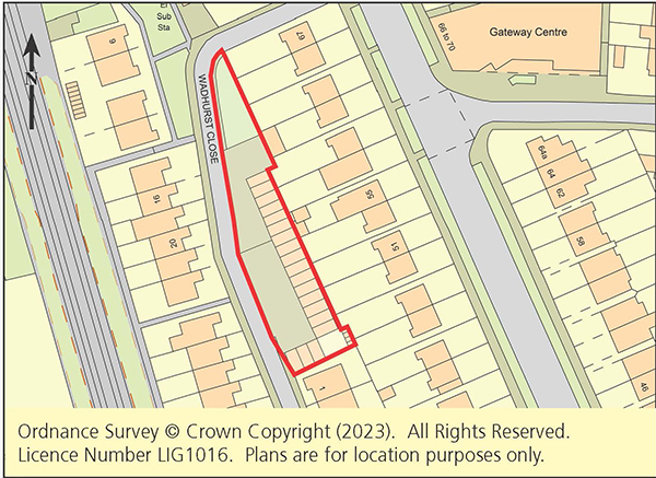 Lot: 24 - NINETEEN LOCK-UP GARAGES PLUS ADJOINING LAND - 